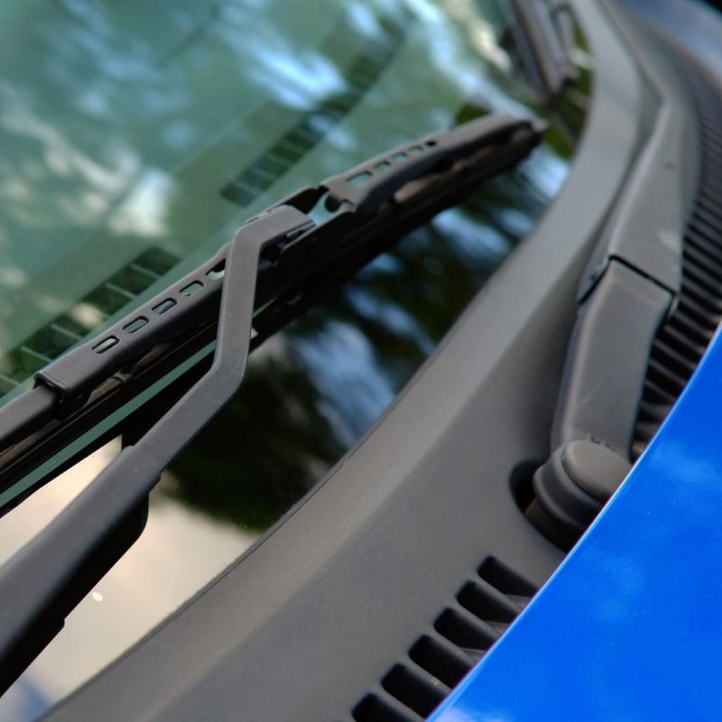 limpiaparabrisas Recambios Centro |parabrisas de coche azul con escobillas parabrisas de coche azul con escobillas |limpiaparabrisas Recambios Centro